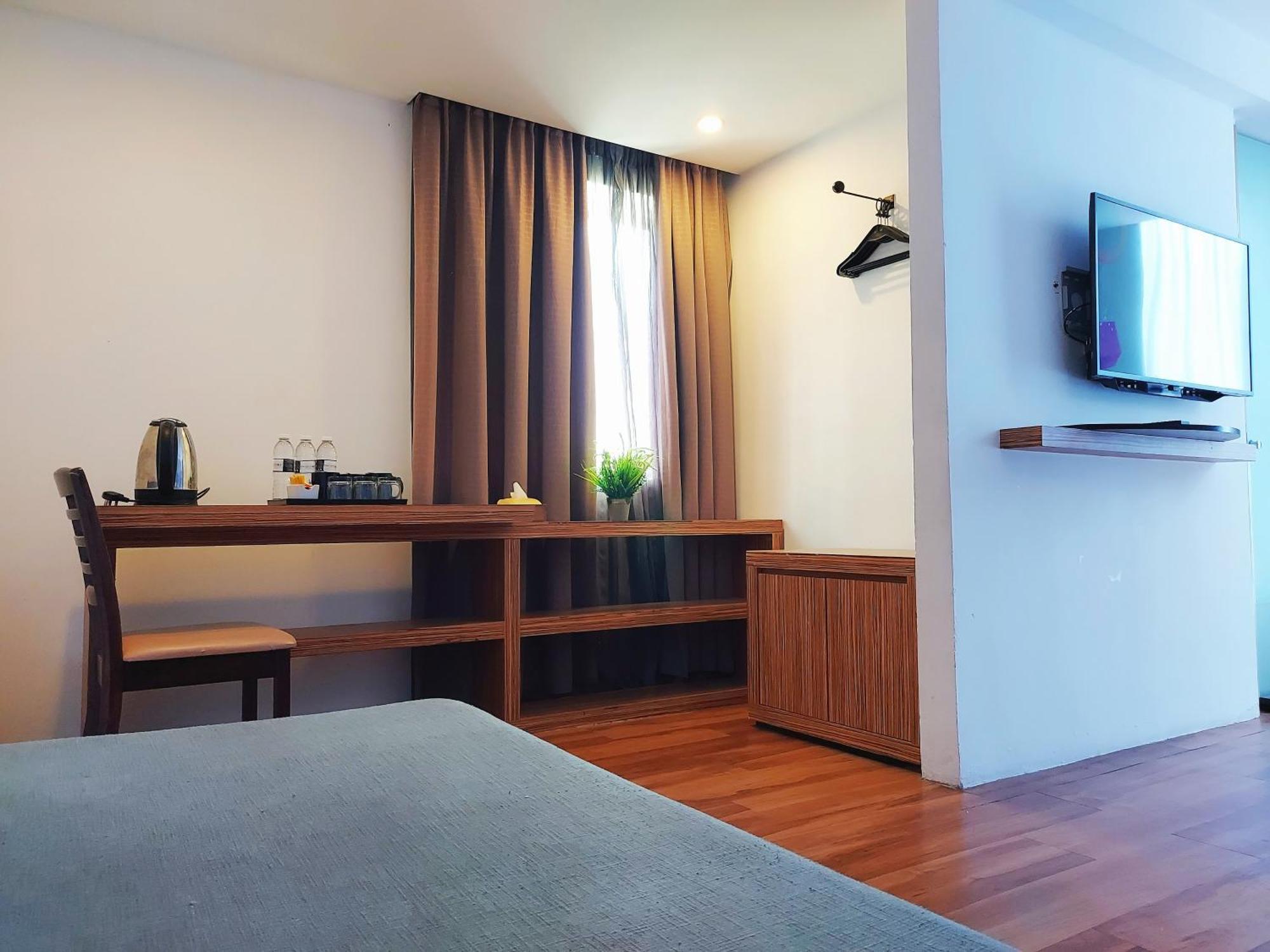 เดอะ เลเวอเรจ บิสิเนส โฮเทล  Hotel อลอร์สตาร์ ภายนอก รูปภาพ